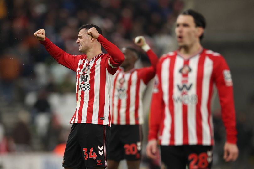 Granit Xhaka of Sunderland celebrates victory after the Premier League match between Sunderland and Crystal Palace at Stadium of Light on January 17, 2026 in Sunderland, England