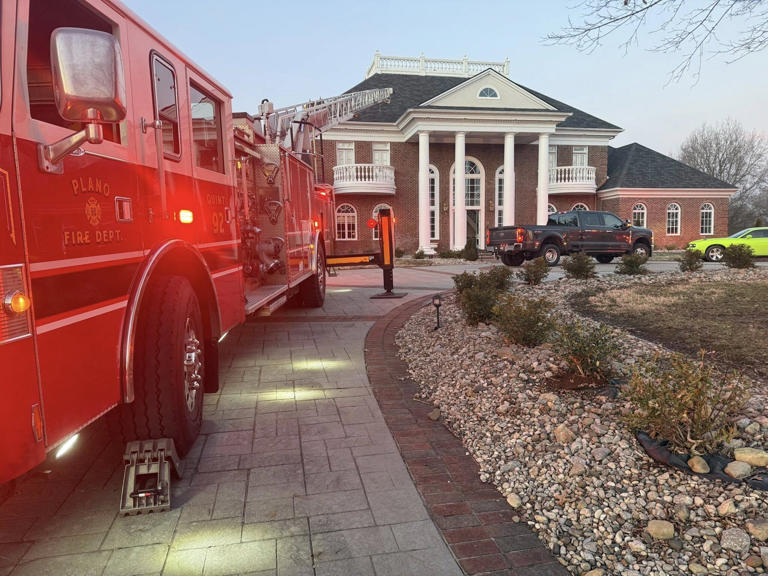 Fire crews respond to 2 structure fires in South Warren County