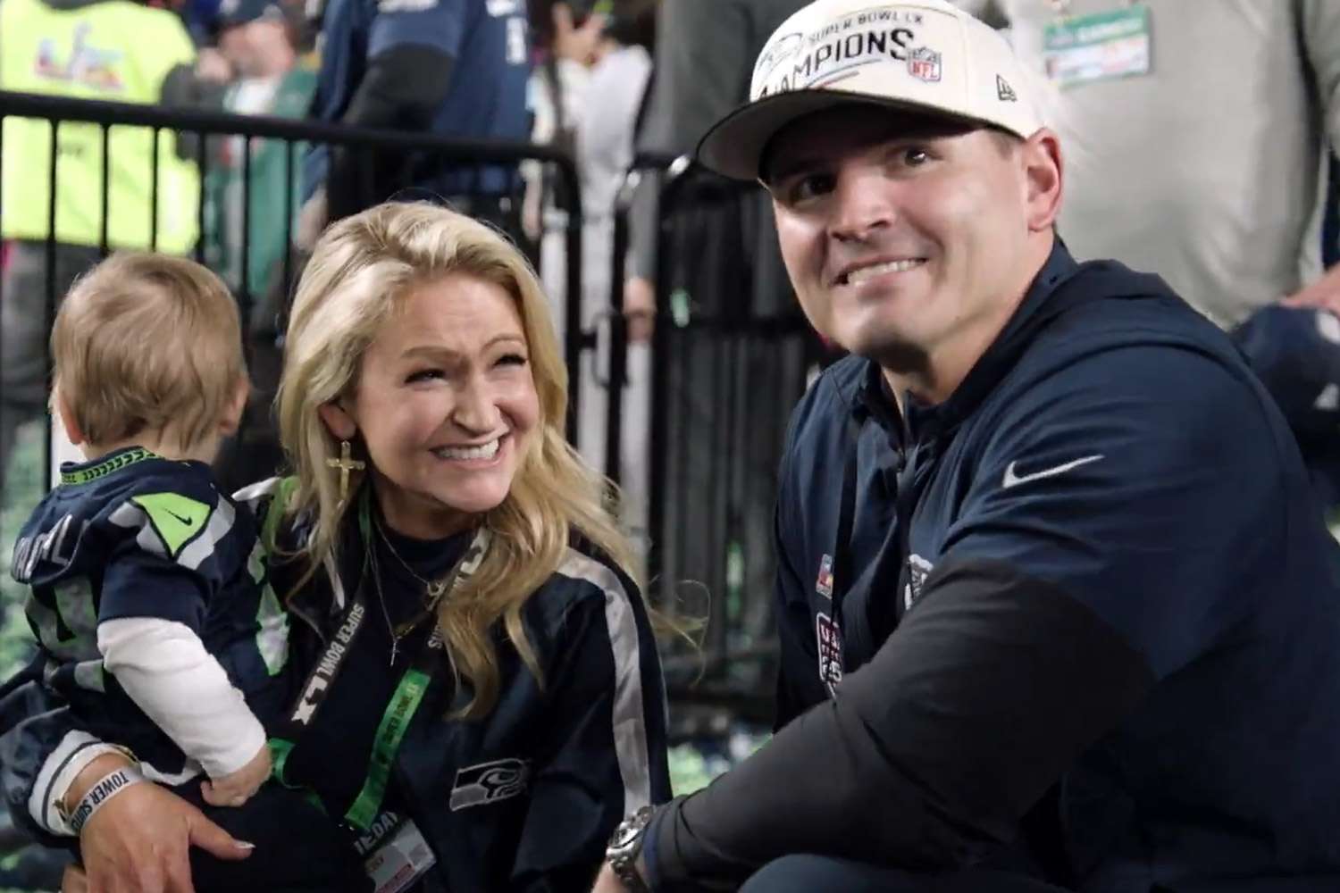 Seahawks coach Mike Macdonald and wife share sweet moment with their ...