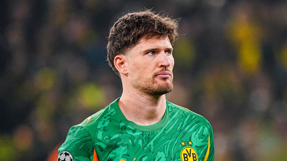 Gregor Kobel is Borussia Dortmund’s No. 1. | Gabriel Calvino Alonso/BSR Agency/Getty Images