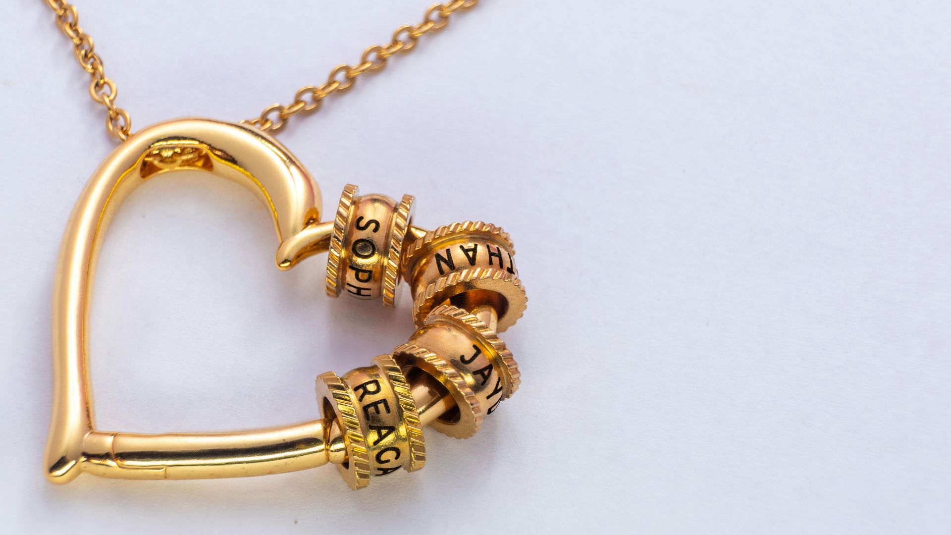 Real Gold or Junk? How to Spot the Bling