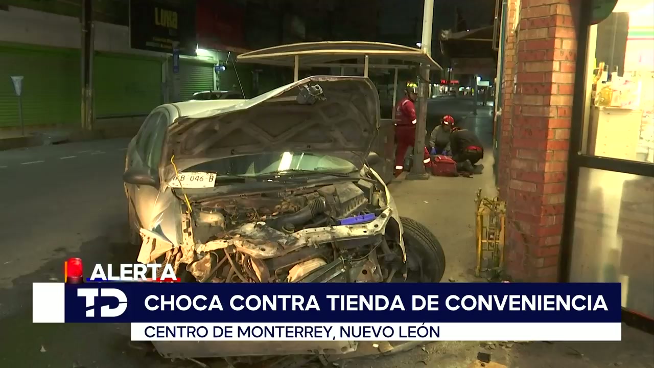 Conductor ebrio provoca carambola y choca contra tienda en el centro de ...
