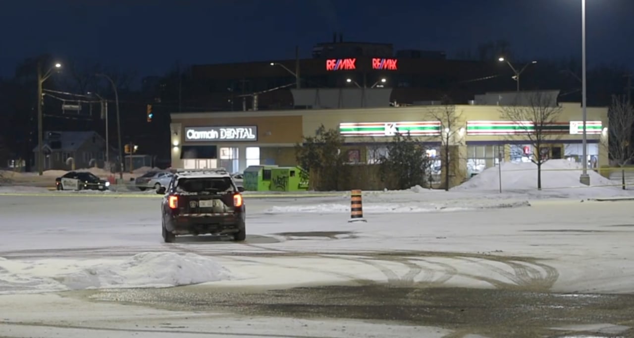 Man killed after shooting at Burlington Centre mall, Halton police say