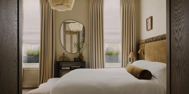 Experts agree: This surprising bedroom palette will give you the best ...