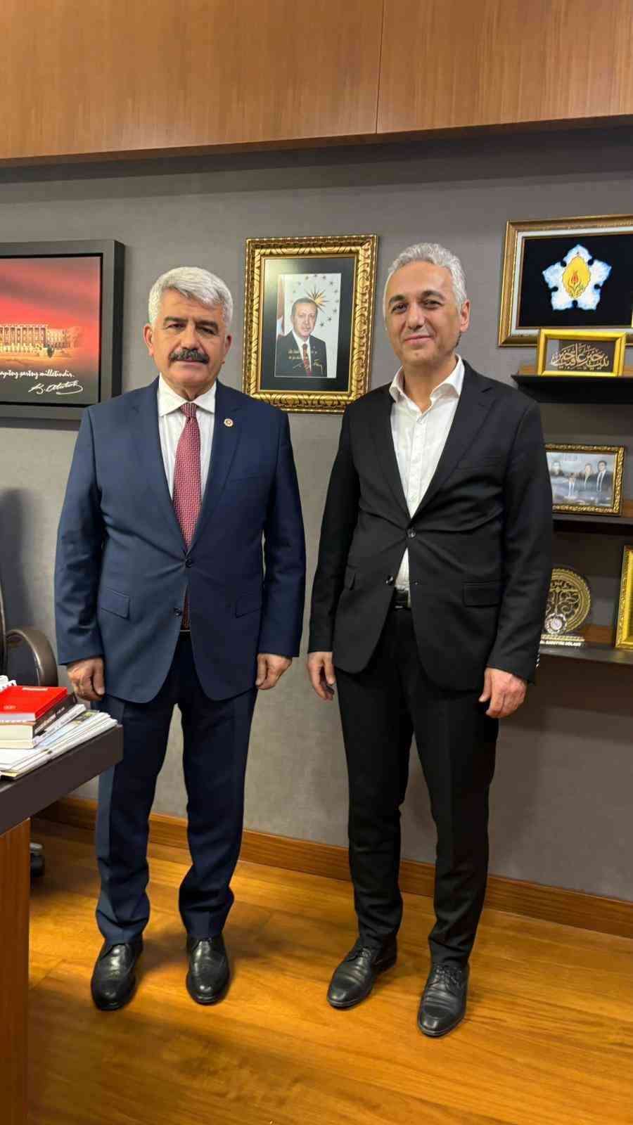 HEKİMSEN GENEL BAŞKANI ADİL KURBAN İLE MİLLETVEKİLİ SAADETTİN HÜLAGÜ'NÜN GÖRÜŞMESİNDE HEKİMLERİN HUKUKİ GÜVENCESİ, MALPRAKTİS UYGULAMALARI VE SAĞLIK SİSTEMİNE YÖNELİK DÜZENLEMELER MASAYA YATIRILDI.