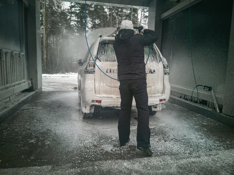 Western New Yorkers hit local car washes with temperatures on rise