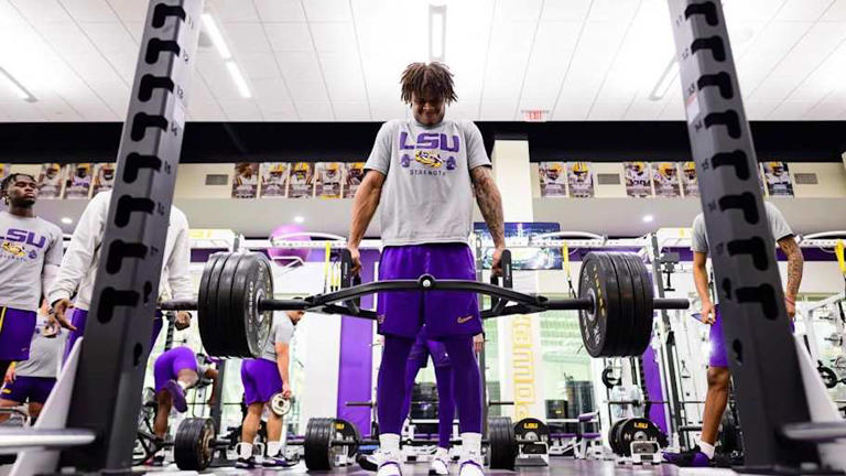 LSU football freshman wide receiver turning heads with stunning speed ...