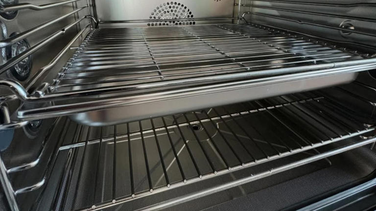 The affordable solution that effortlessly melts grease and grime off ...
