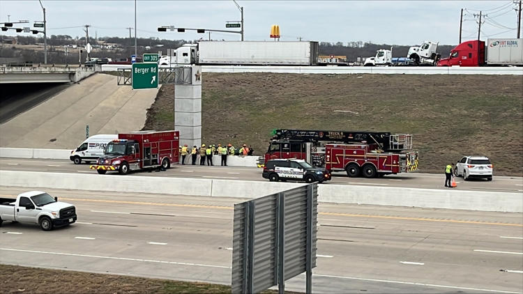 Fatal crash shuts down I-35 northbound near Buc-ee's in Temple