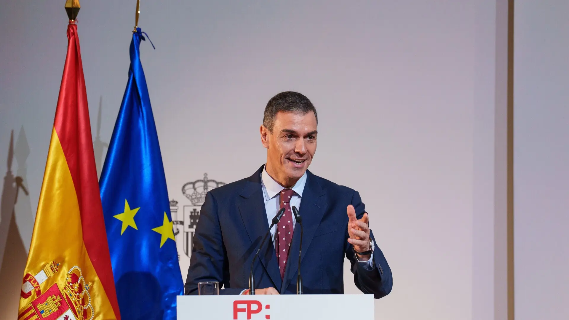 Bruselas avisa a Sánchez: la regularización de migrantes no puede ser ...