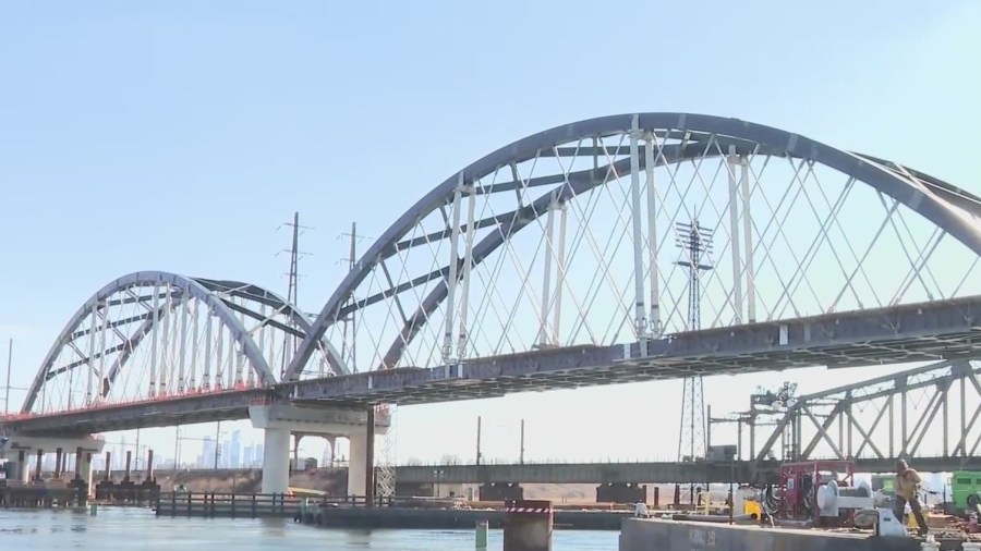 Final construction of new Portal Bridge requires month of service changes for commuters<br><br>