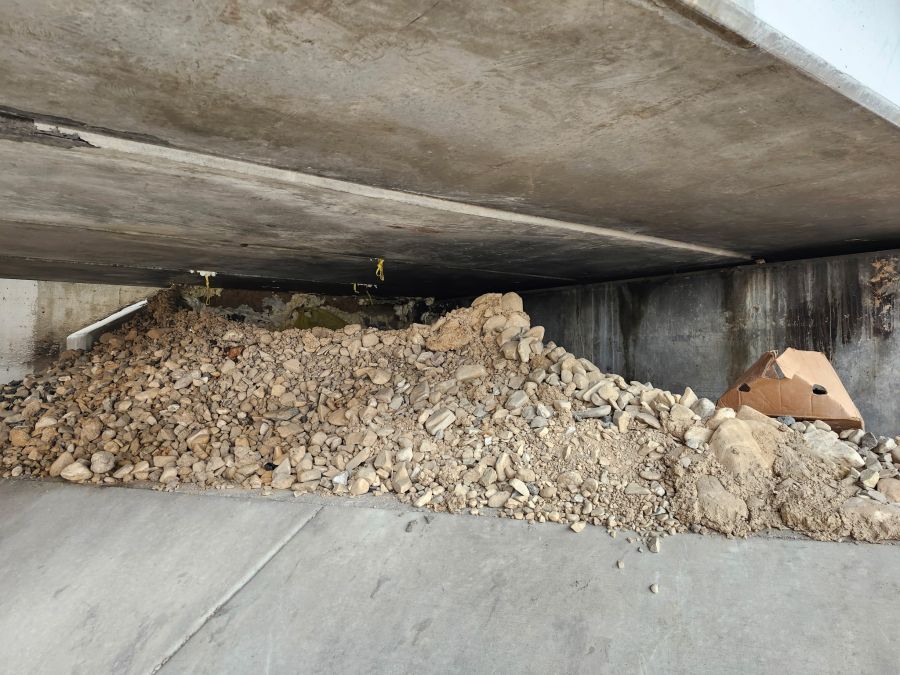 Hole dug under Trax line in Murray, allegedly by same person who tunneled under I-15 in September<br>