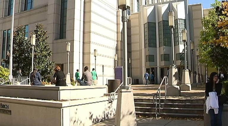 Woman arrested in connection to shooting outside Nashville courthouse