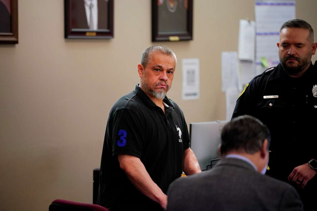 Jury deliberating fate of San Antonio man accused of killing mom over ...