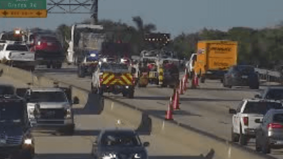 Three people in hospital following multi-vehicle crash on Florida ...