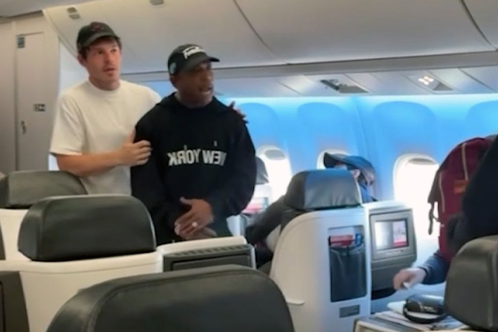 Ja Rule yelling during an altercation on a recent Delta flight TMZ/BACKGRID