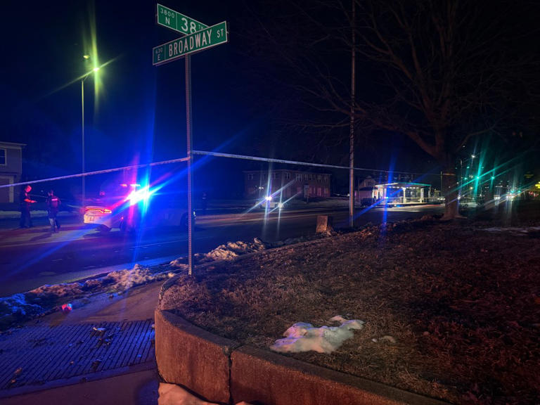 IMPD: 2 injured in crash involving stolen car on north side of Indianapolis