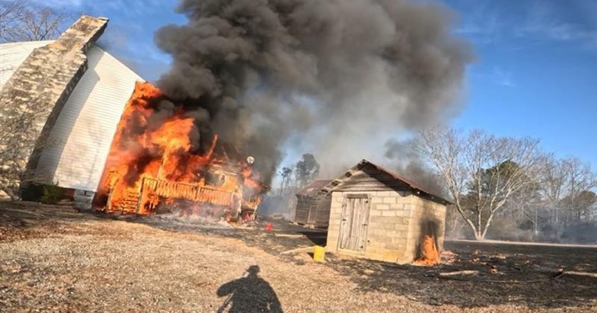 Firefighter dies after suffering medical emergency at Franklin County fire<br><br>