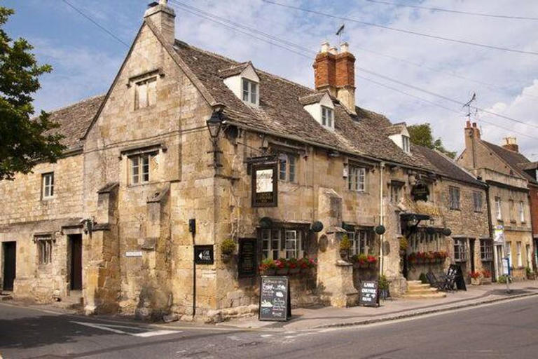 Famous castle and 15th century coaching inns in 'must-see' Cotswolds town