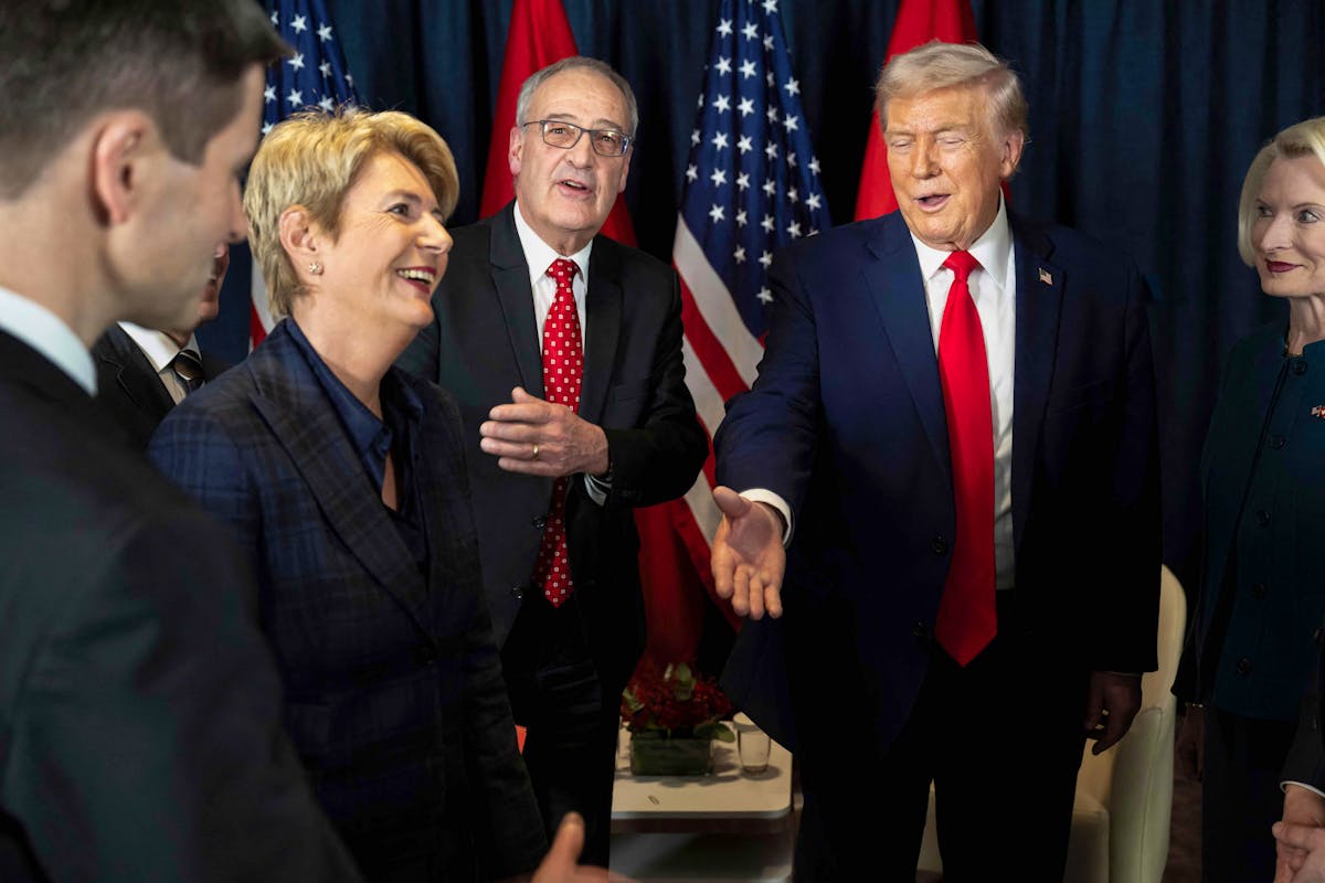 Trump se vante de s'être vengé de Keller-Sutter, « très agressive