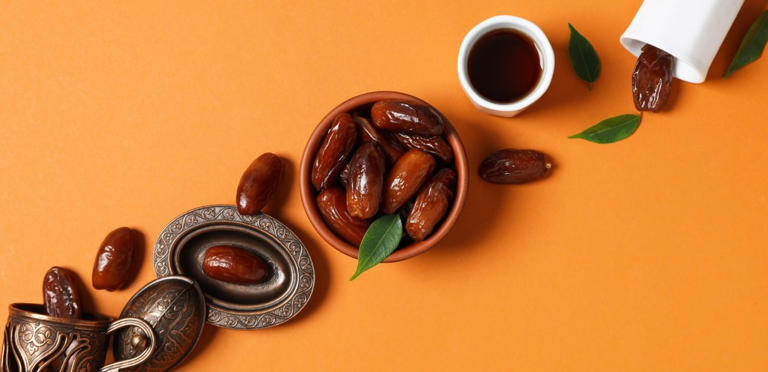 حبات التمر الشهية