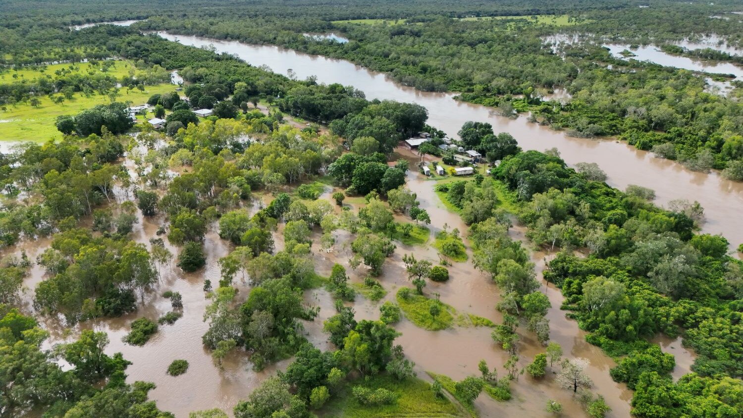 More homes in Daly River damaged by flooding, with water levels ...