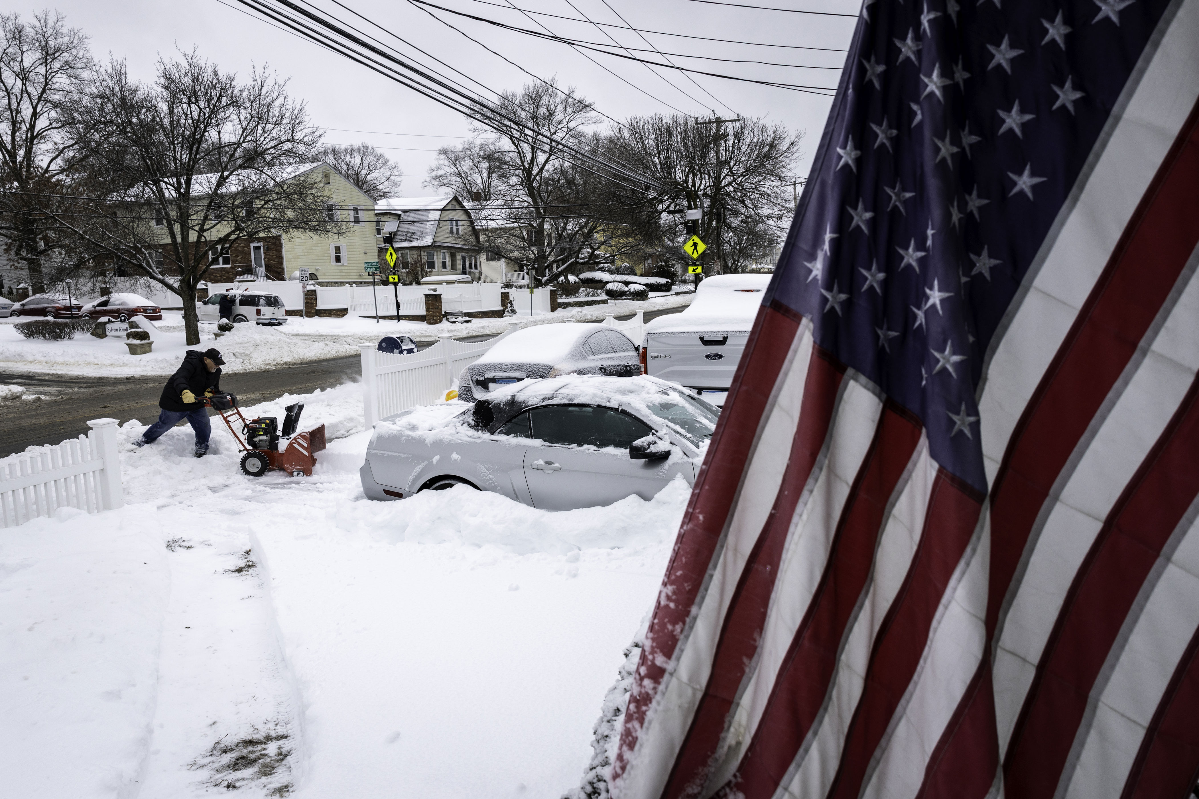 Winter storm warning – 24 inches of snow makes travel extremely dangerous