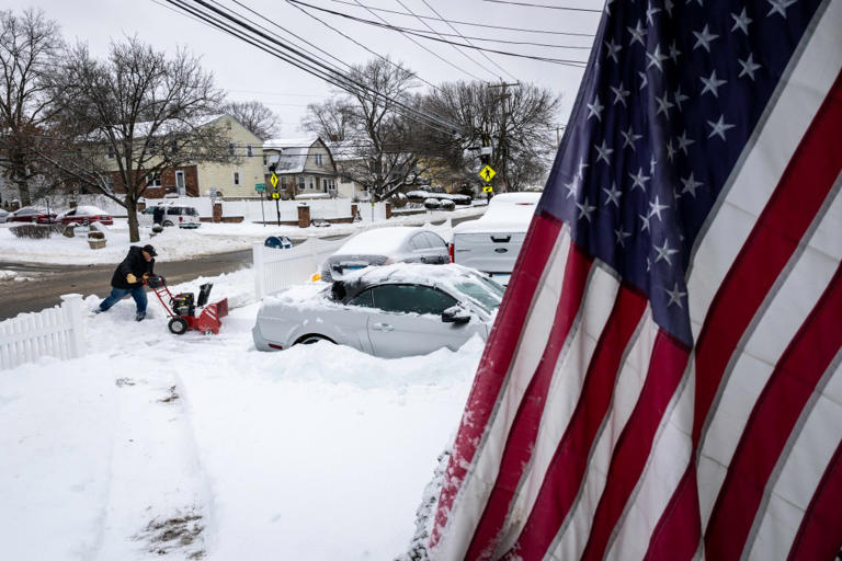 Winter storm warning – 24 inches of snow makes travel extremely dangerous