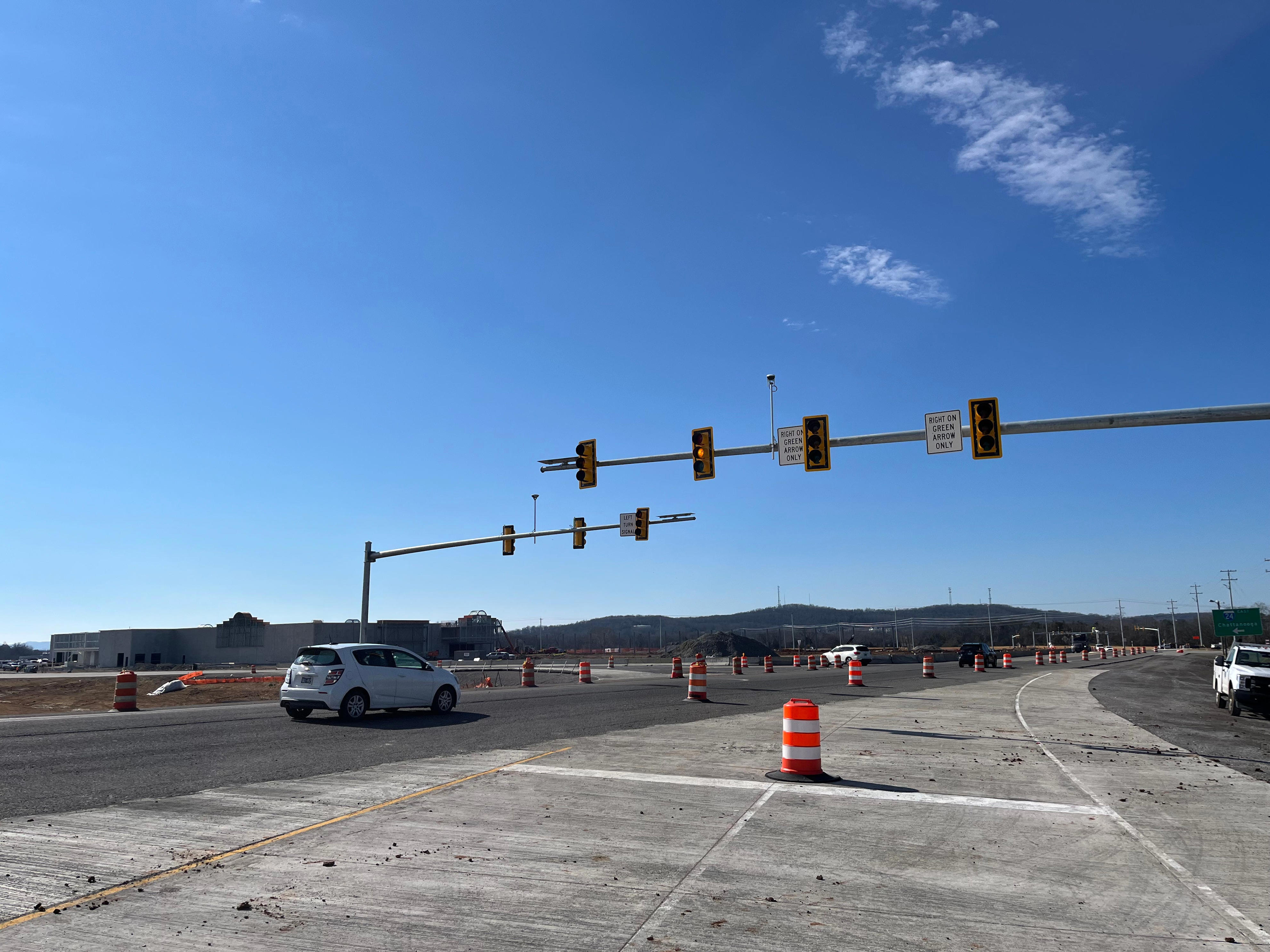 Buc-ee's future Murfreesboro customers guided by 3 new traffic signals ...
