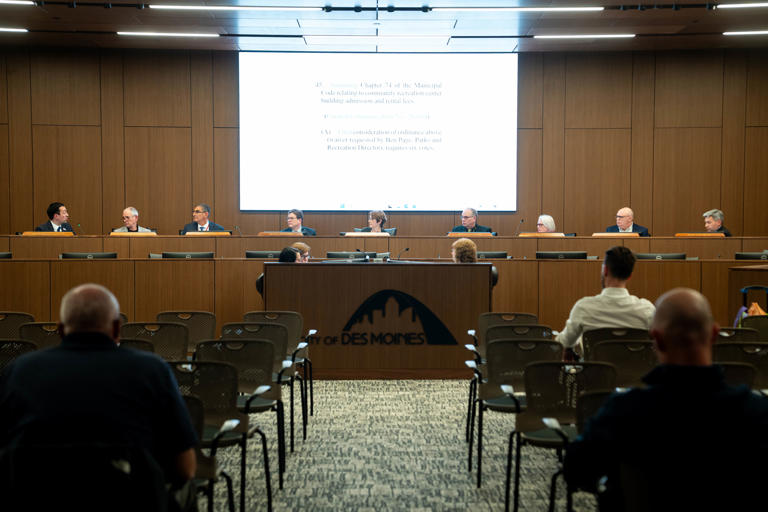 Des Moines budget approved, but 'difficult' cuts loom