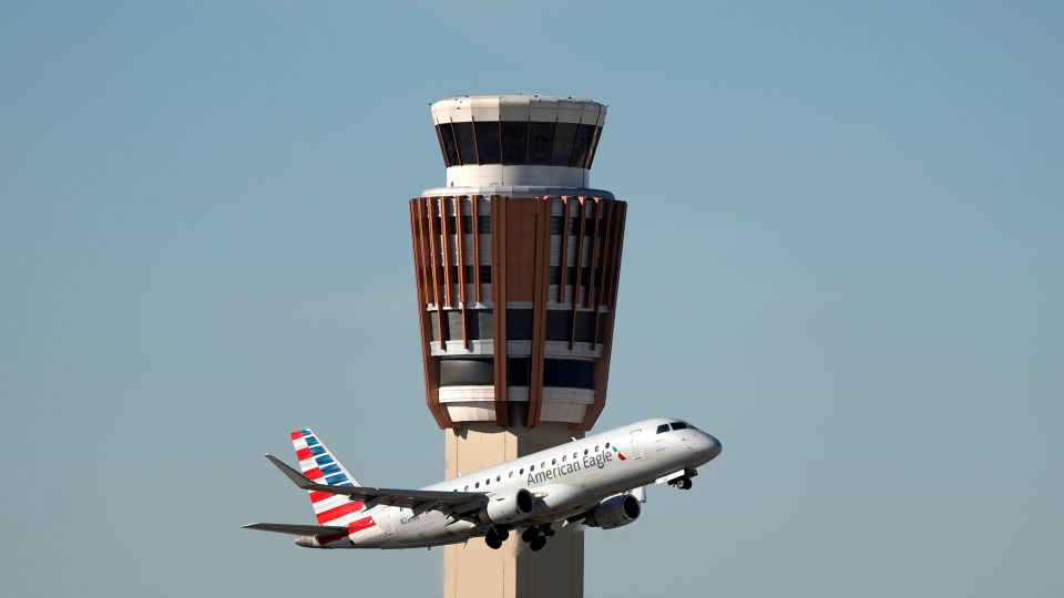El Paso airspace closed for 10 days over security concerns<br>