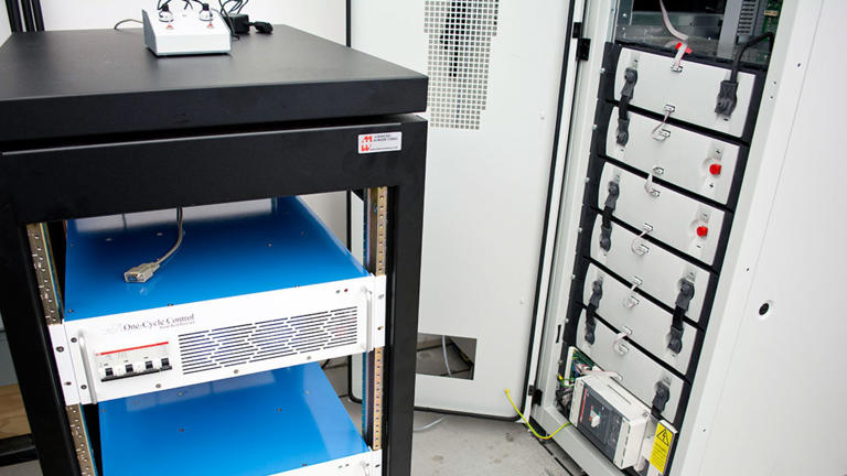 Edison-inspired battery charges in seconds, endures 12,000 cycles for decades