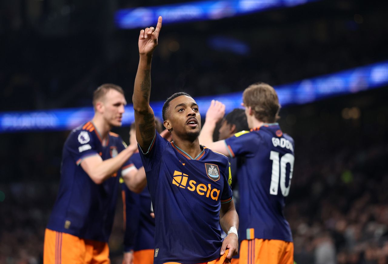 Joe Willock's hilarious response to disallowed Newcastle United goal as ...