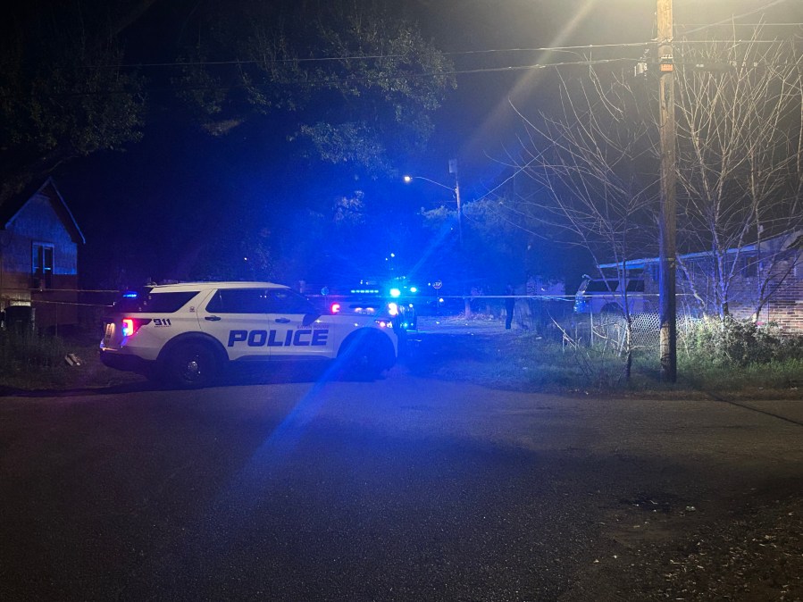 1 in serious condition after shooting in Baton Rouge, officials say