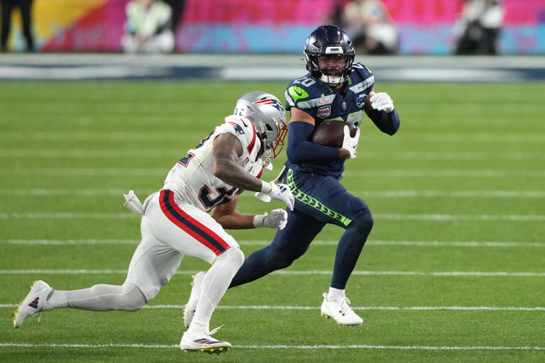 Mic'd-up Seahawks DB says what separates Stafford and Maye during Super ...