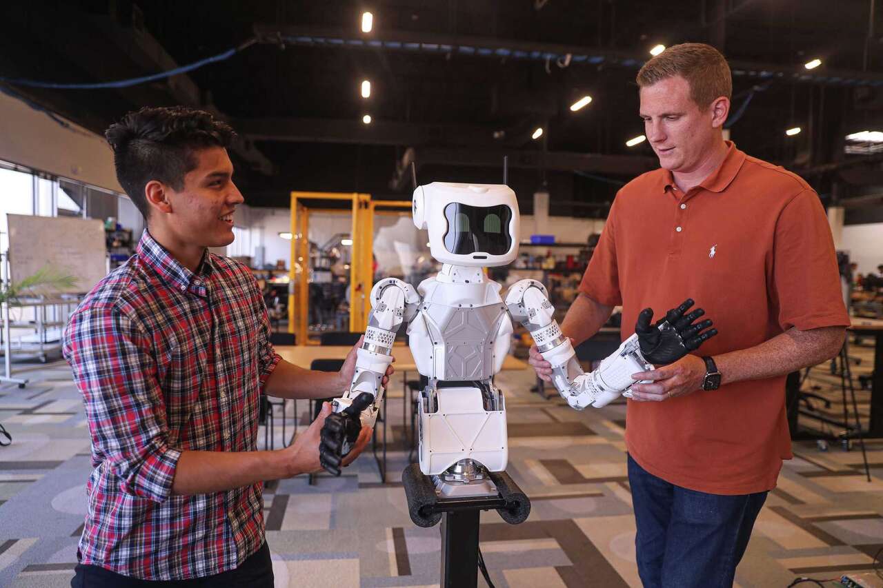 Austin-based humanoid robotics startup raises $520 million to ramp up ...