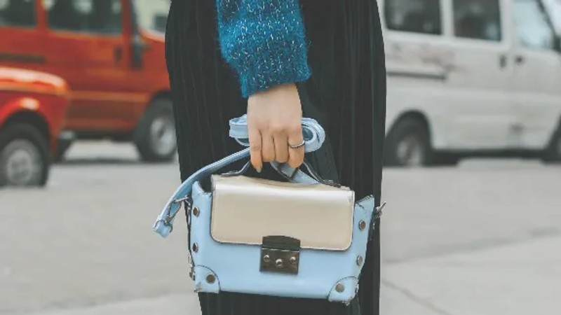 Belhar woman accused of conning thousands in fashion fraud