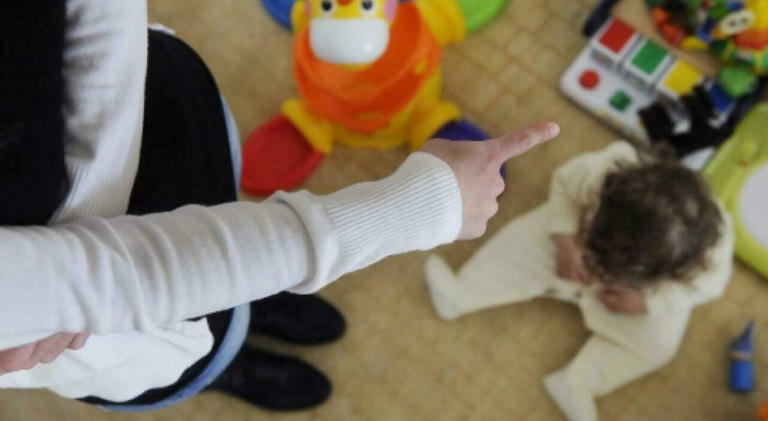 bimbi-legati-picchiati-e-chiusi-nello-sgabuzzino-al-buio-asilo-nido