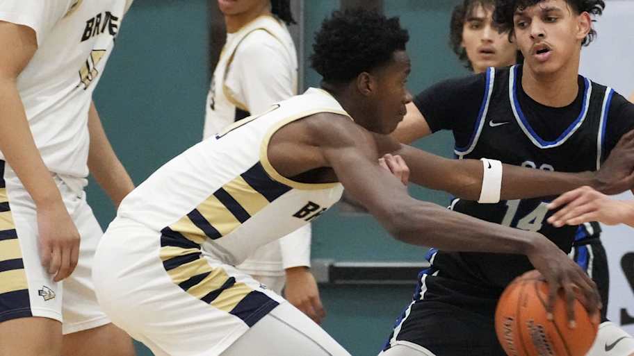 Bold prediction has UCLA losing out on 5-star forward