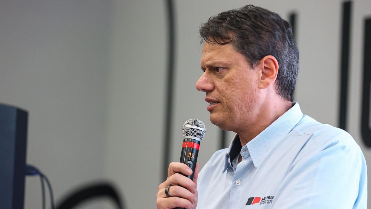 Tarcísio reage a Lula e diz estar “acostumado às bobagens” do presidente