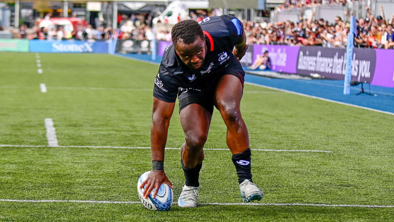 Saracens winger Segun signs new contract