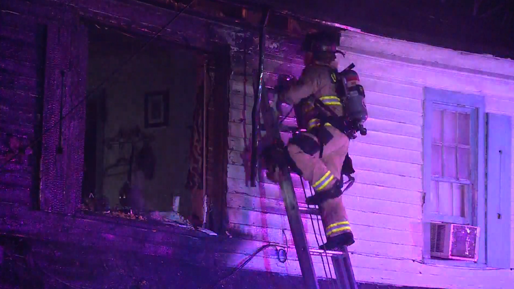 5 people escape to safety after fire breaks out at northwest Oklahoma ...