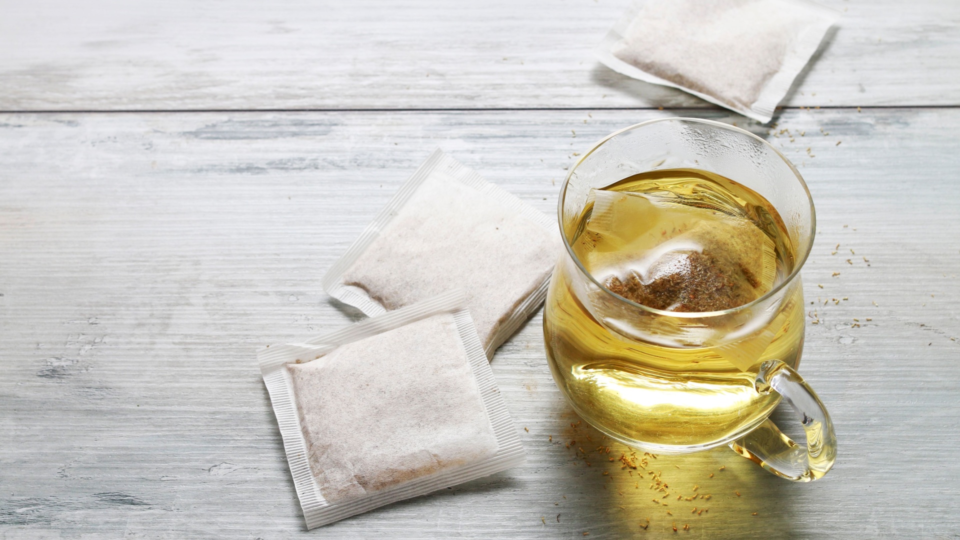 Brits urged to be aware of hidden health risks in everyday tea