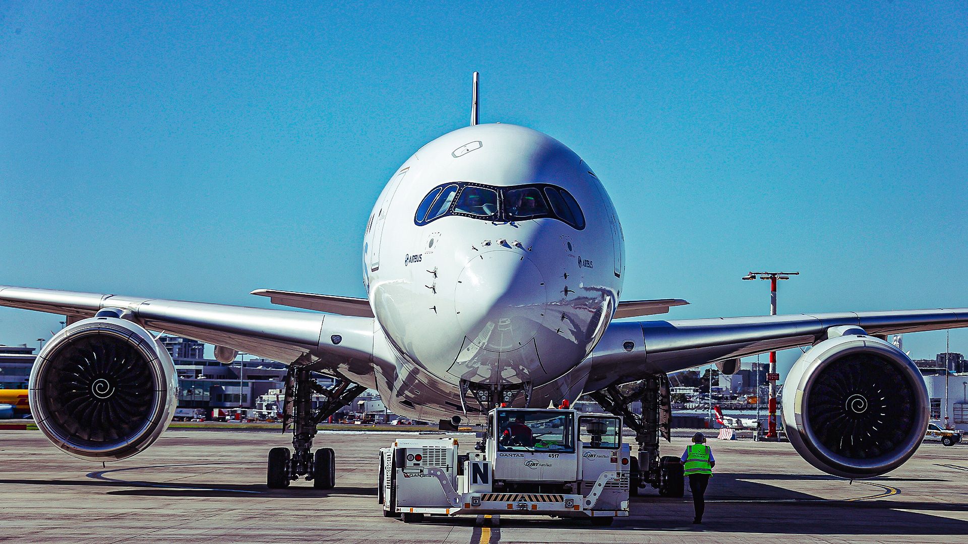 Here’s how much bigger the Airbus A350-1000 is compared to the A350-900