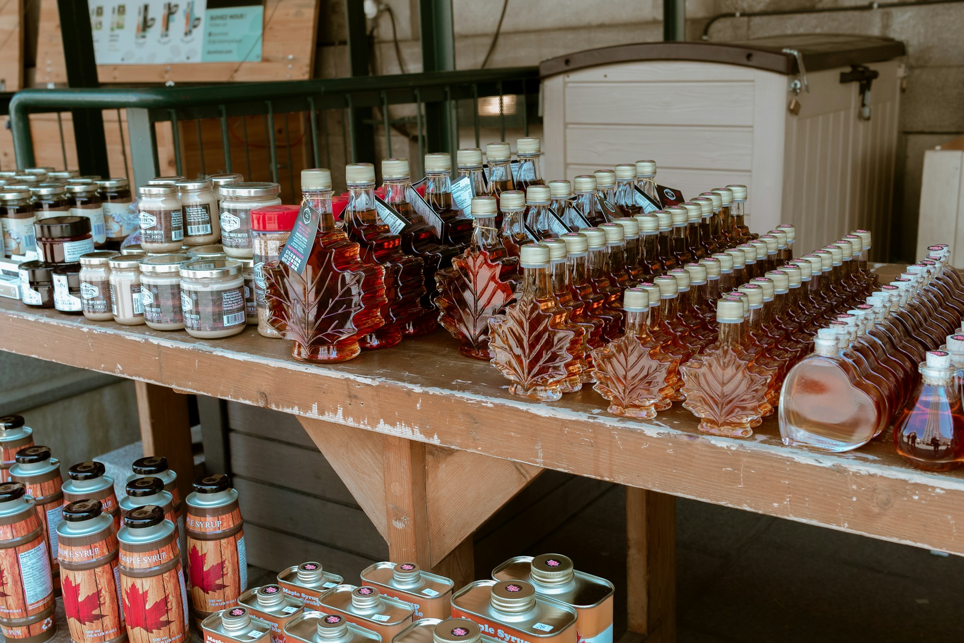Condiments that stay fresh without being refrigerated