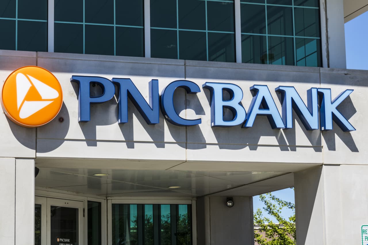 PNC Bank targets the mass affluent with new banking and investing service