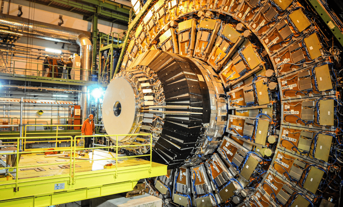 SpaceX is developing its own particle accelerator: What it means for ...
