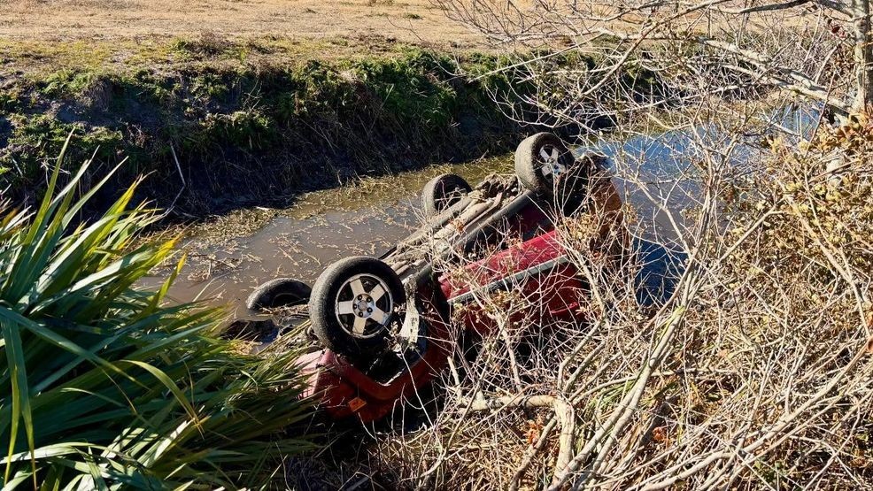 Good Samaritan recounts moments he rescued mother and 3 children from ...