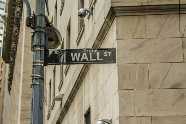 Economic sentiment rises following GDP growth despite mounting inflation