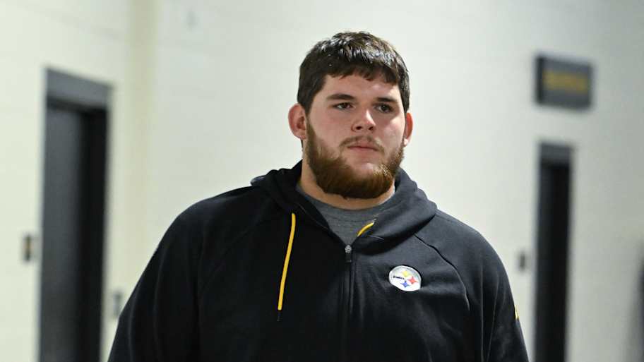NFL star Zach Frazier sets strong example with inspiring WVU football ...